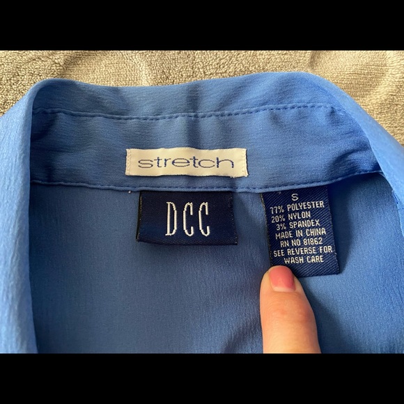 DCC Stretch Sleeveless Blouse - Picture 3 of 6